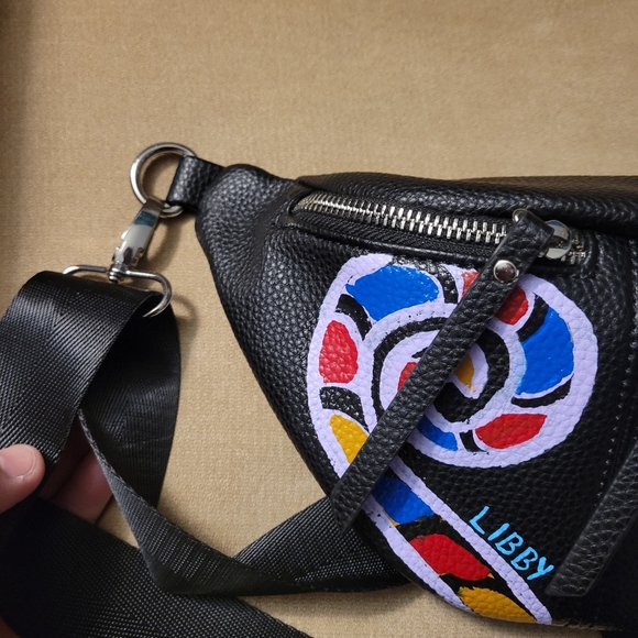 Hand painted Fanny Pack - Picture 11 of 12